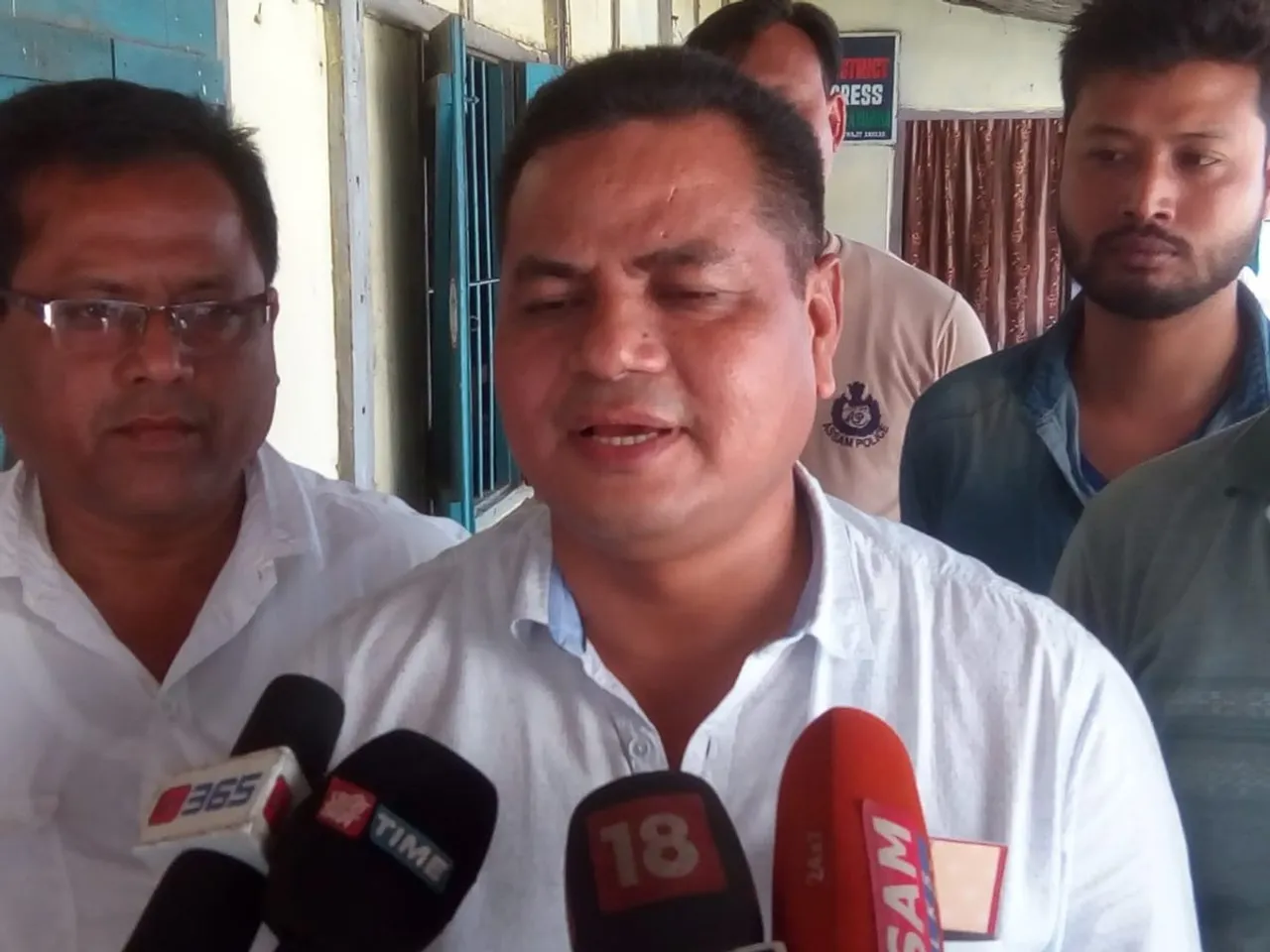 বিজেপিৰ সাম্প্ৰদায়িকতাবাদক ৰাইজে আকোঁৱালী নলয়ঃ শব্দ ৰাভা