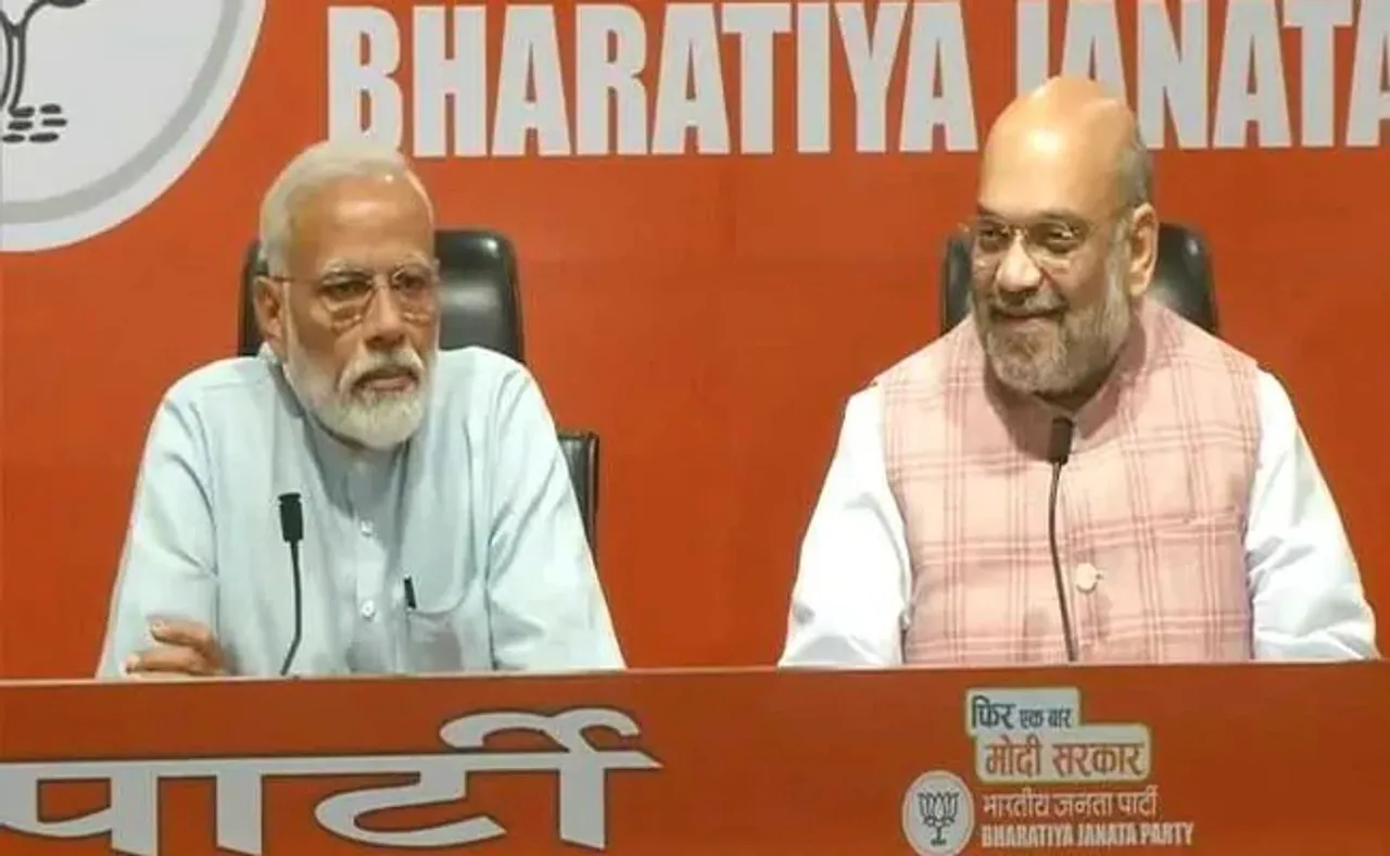 প্ৰধানমন্ত্ৰী হোৱাৰ পাছত প্ৰথমবাৰৰ বাবে সংবাদ মেলত বহিল মোডী…