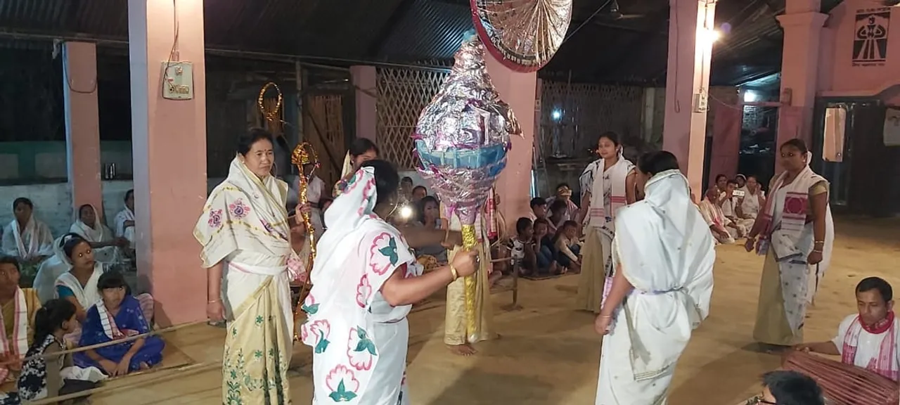 ধনশিৰি মহকুমাৰ গেলাবিল ৰেংমাগ্ৰান্টত মহাপুৰুষীয়া মহিলা ভাওনাৰ আয়োজন, VIDEO…