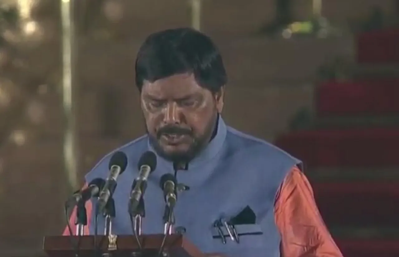 স্বতন্ত্ৰ ৰাজ্যিক মন্ত্ৰীৰূপে শপত গ্ৰহণ ৰামদাস আথৱাল, নিৰঞ্জন জ্যোতিৰ