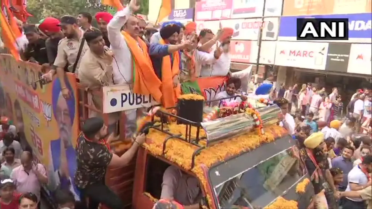 পঞ্জাৱৰ অমৃতসৰত বিজেপি প্ৰাৰ্থী তথা অভিনেতা চানী দেউলৰ বিশাল ৰোড শ্ব’