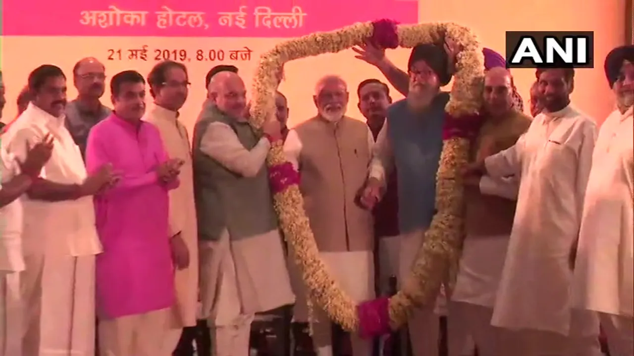 দিল্লীৰ অশোক হোটেলত এনডিএ নেতৃত্বৰ নৈশ ভোজন