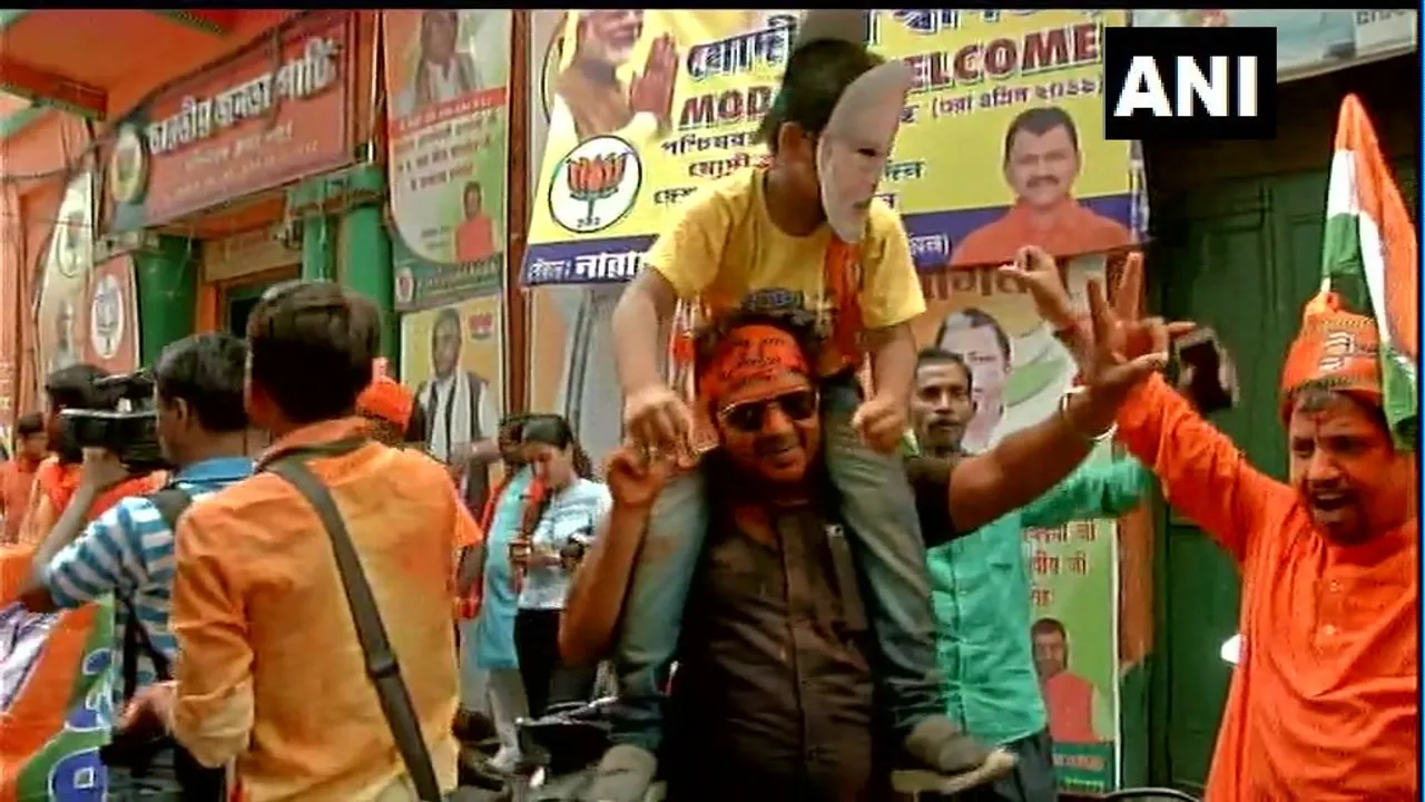 কলকাতাৰ বিজেপি কাৰ্যালয়ত উৎসৱমুখৰ পৰিৱেশ…
