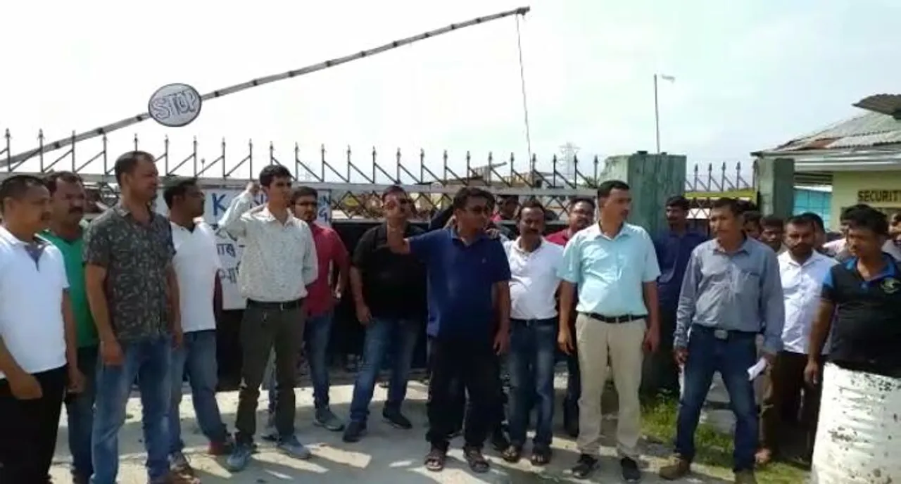 ডনেশ্যন, ইলেকশ্যনত ৰাষ্ট্ৰীয় ঘাইপথৰ পুঁজি! ধন নোপোৱা ঠিকাদাৰে তলা মাৰিলে টি কে ইঞ্জিনিয়াৰিঙৰ ২ কাৰ্যালয়ত, VIDEO