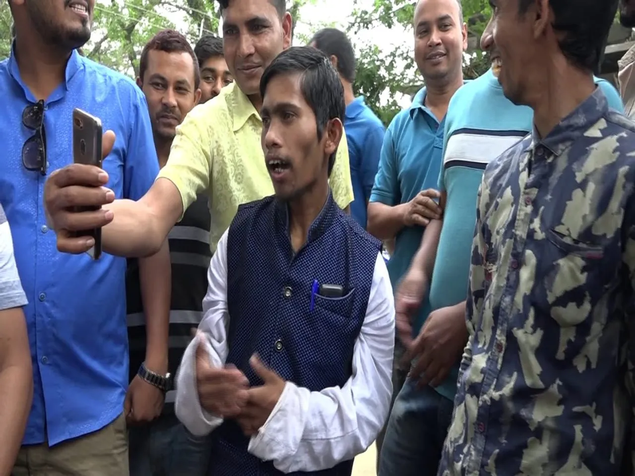 আজমলক পৰাজয় নকৰালৈ মই নিৰ্বাচন খেলিমঃ শোচনীয় পৰাজয়ৰ পিছত শুকুৰ আলী…
