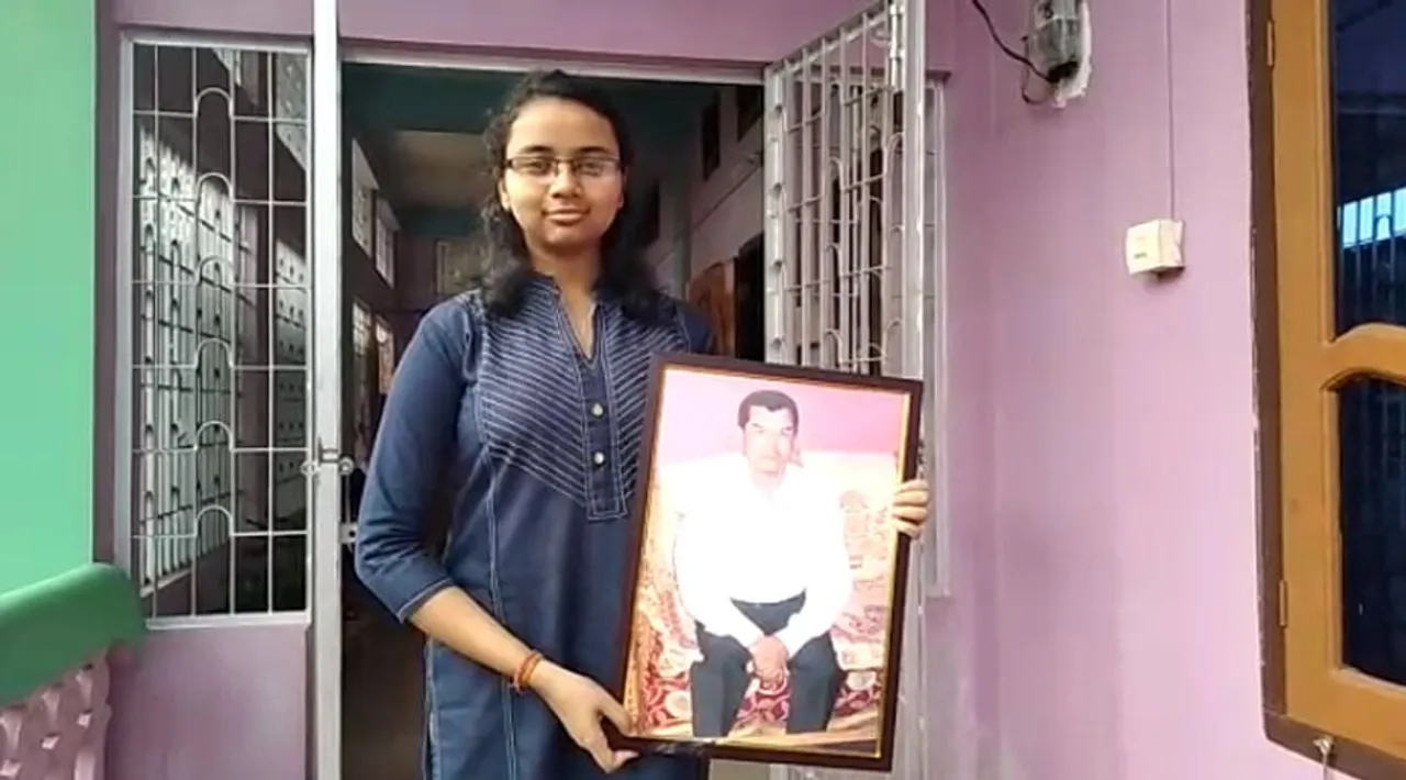 ফলাফল পায়েই উচুপি উঠিল মেঘাশ্ৰী, মনত পেলালে প্ৰয়াত পিতৃক