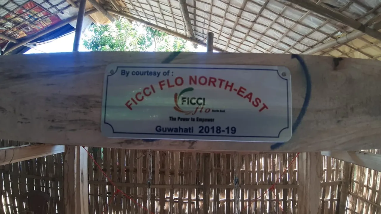 আৰ্থিক অনাতনত জৰ্জৰিত মৰাণৰ কাজী শিপিনী হেম প্ৰভা চুতীয়াক উৰণীয়া তাঁতৰ শাল প্ৰদান সেচ্ছাসেৱী নাৰী সংগঠন এফআইচিচিআই, VIDEO