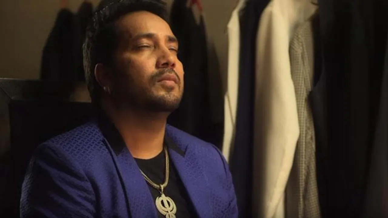 কি হ’ব মিকা সিঙৰ? হ’ব নেকি দেশৰ পৰা বহিষ্কাৰ!