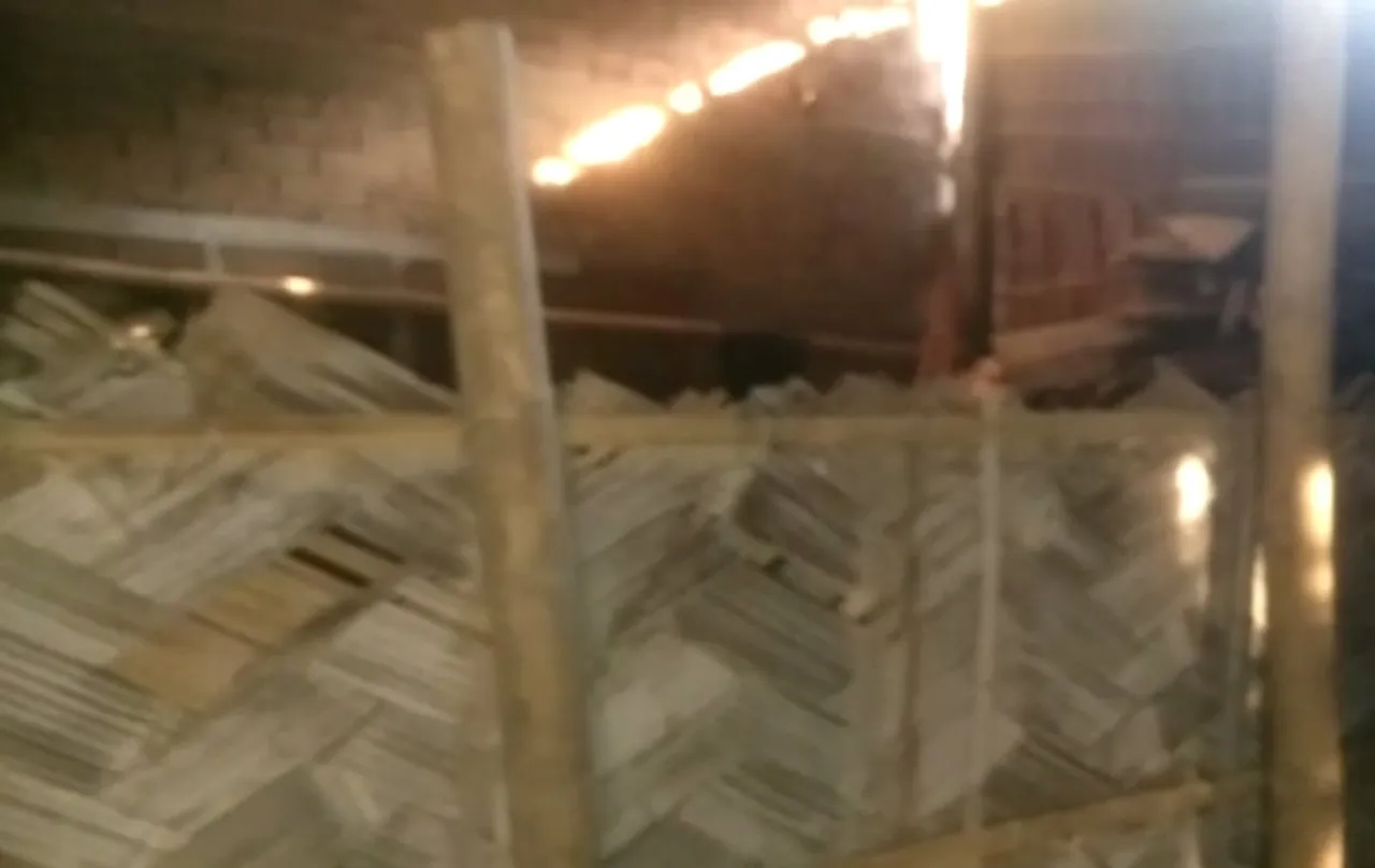 ৰহাৰ ধাবাত অবৈধ সুৰাৰ আড্ডা, দুটা ফৈদৰ মাজত প্ৰচণ্ড মাৰপিট, আহত কেইবাজনো, VIDEO