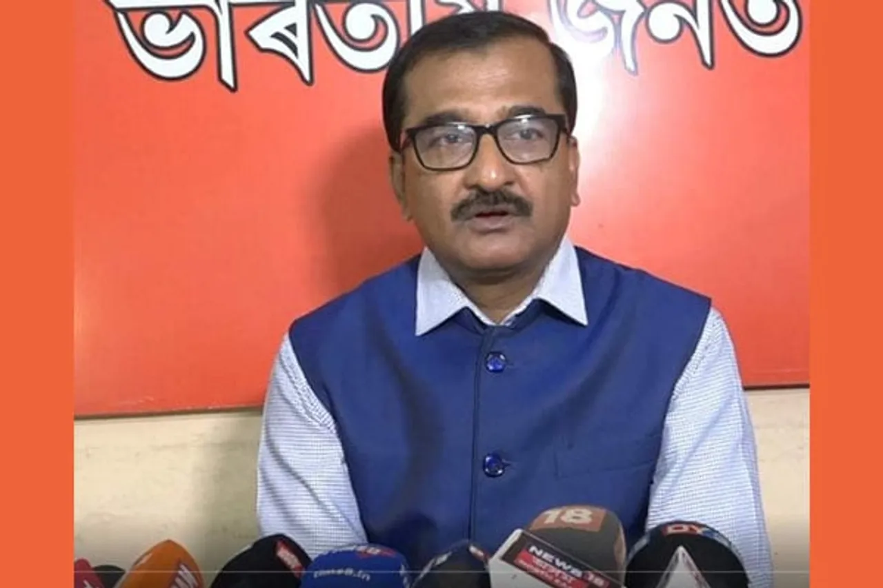 বিজেপিৰ সংখ্যালঘু ব’ৰ্ডৰ অধ্যক্ষ মমিনুল আৱালক মুখপাত্ৰ পদৰ পৰা অব্যাহতি…