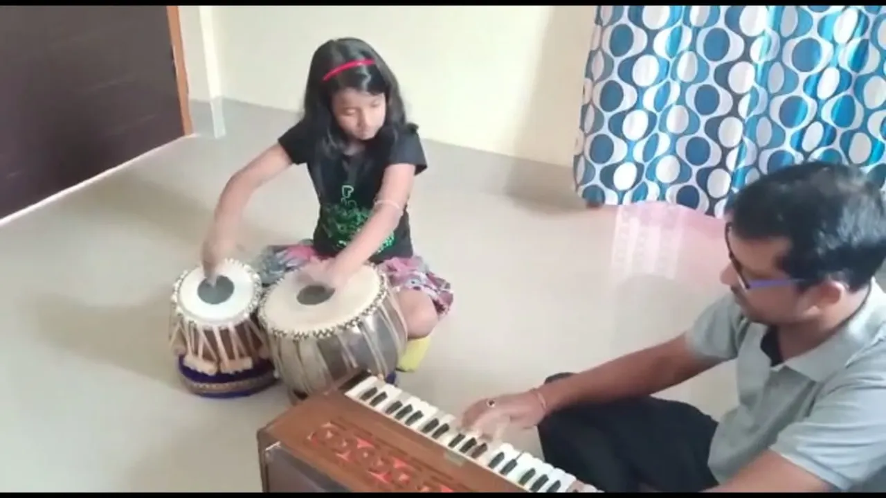 তবলাৰে জগত জিনাৰ প্ৰয়াস বোকাজানৰ কিশোৰী শ্রেয়া ভট্টাচাৰ্যৰ, VIDEO