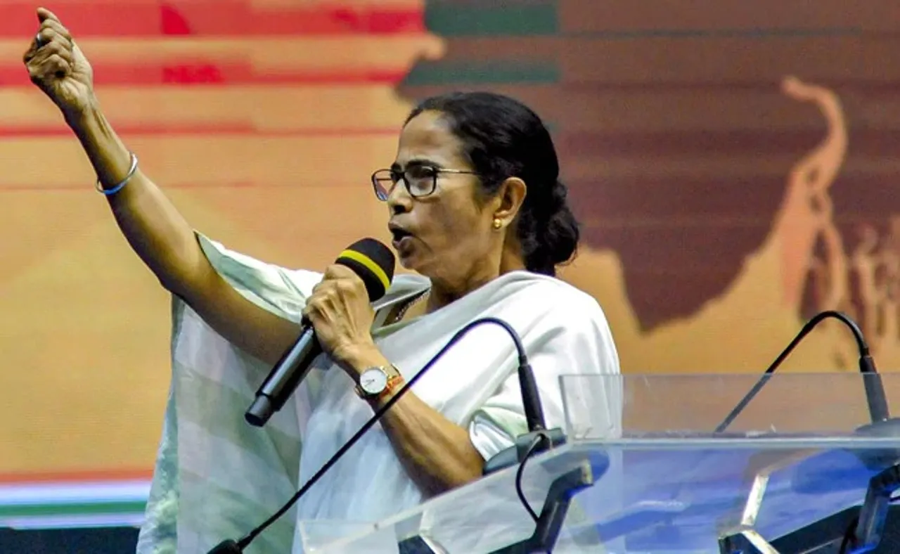 কোটাত আৱদ্ধ ছাত্ৰ-ছাত্ৰীসকলক শীঘ্ৰেই ঘূৰাই অনা হ’বঃ পশ্চিমবংগৰ মুখ্যমন্ত্ৰী মমতা বেনাৰ্জী…