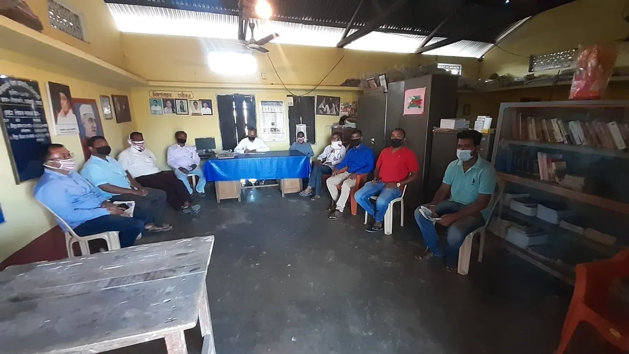 ধুমুহাত ক্ষতিগ্ৰস্ত চিন্তামণি হাইস্কুল,  মেৰামতিৰ দায়িত্ব লৈ ৰাইজে এঘন্টাতে দিলে ৬৫ হাজাৰ…
