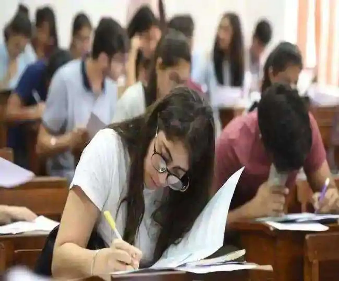 তৃতীয়-চতুৰ্থ বৰ্গৰ চাকৰিৰ বাবে ইন্টাৰনেট সেৱা বাতিলৰ সিদ্ধান্তক লৈ তীব্ৰ প্ৰতিক্ৰিয়া