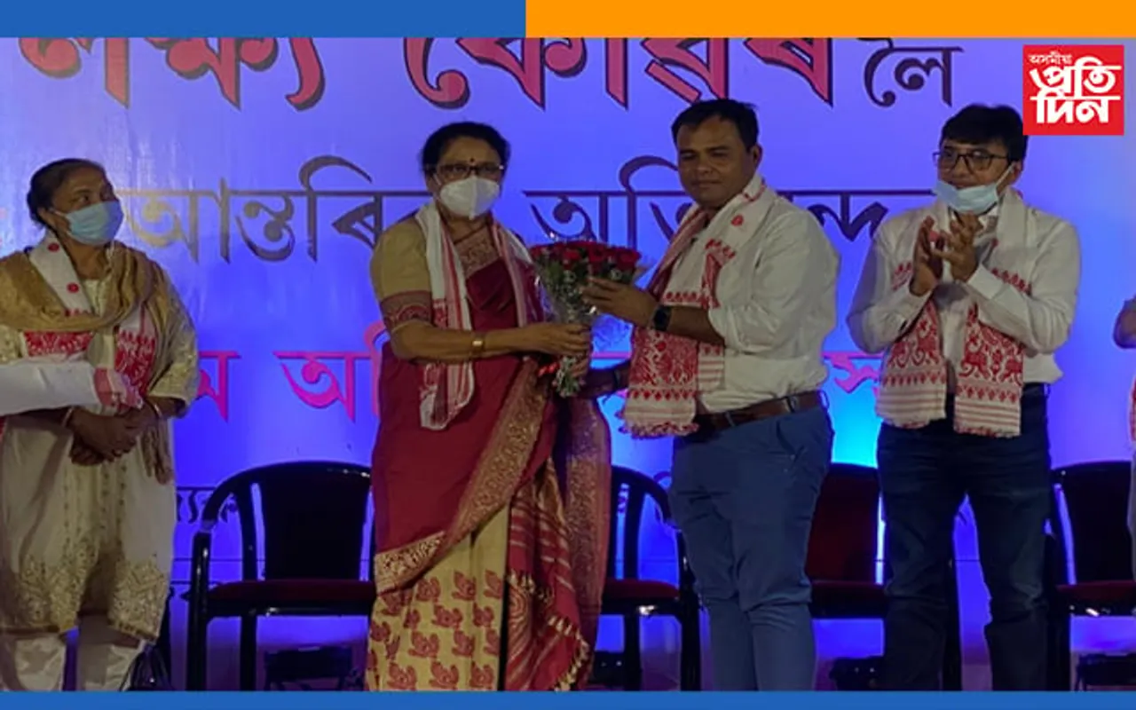 ভাৰতীয় এথলেটিকছ ফেডাৰেছনৰ নৱ নিৰ্বাচিত উপ-সভাপতি লক্ষ্য কোৱঁৰক সম্বৰ্ধনা…