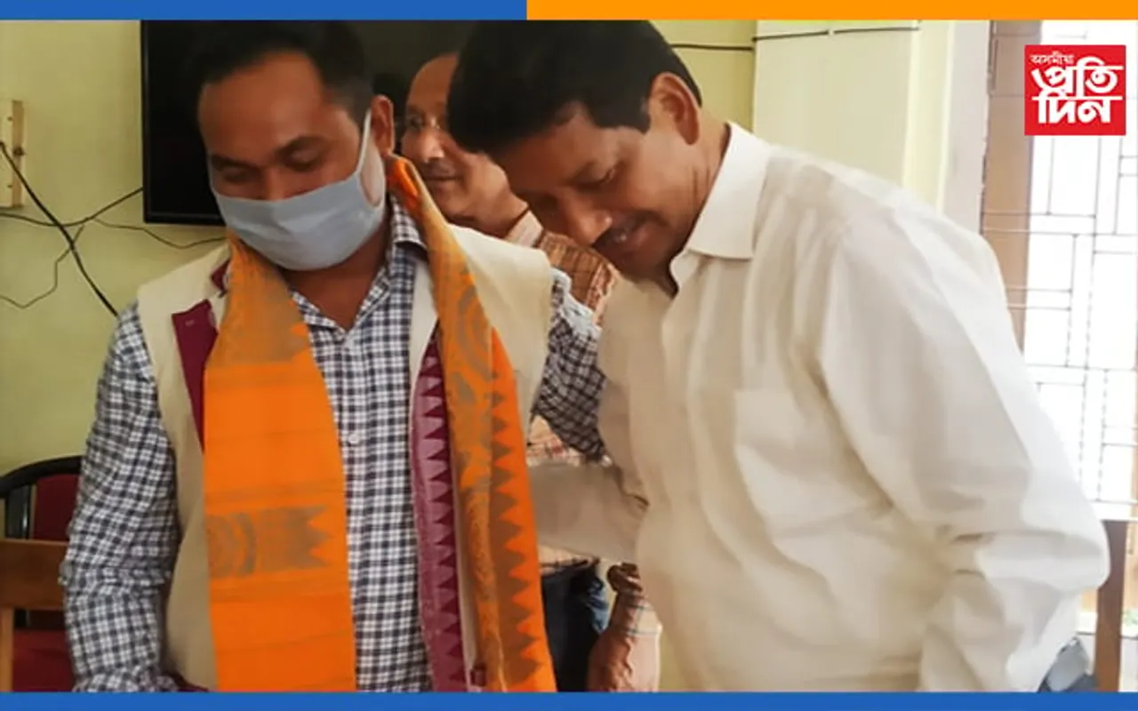 বিজেপিত খহনীয়া অব্যাহত