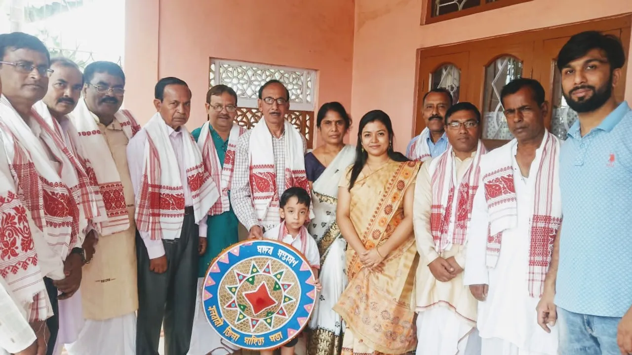 ৫০ বছৰ পাছত অসমীয়া ভাষাৰ অৱস্থা টান নৰিয়াৰ পৰা উঠা মানুহৰ দৰে থৰকবৰক হ’বঃ ডঃ বসন্ত কুমাৰ ভট্টাচাৰ্য..