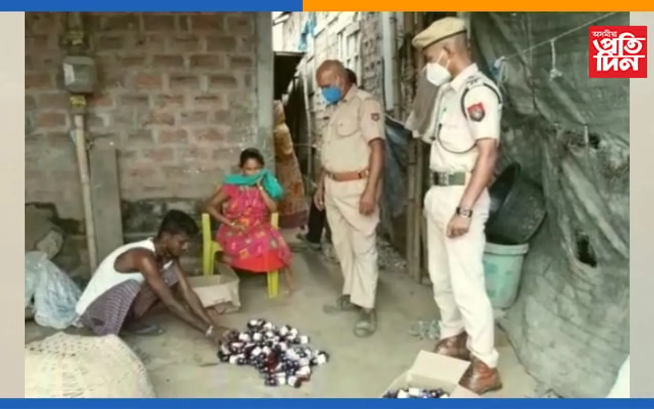 পুৰণিগুদামত নিচাযুক্ত সামগ্ৰীসহ মহিলাক গ্ৰেপ্তাৰ…