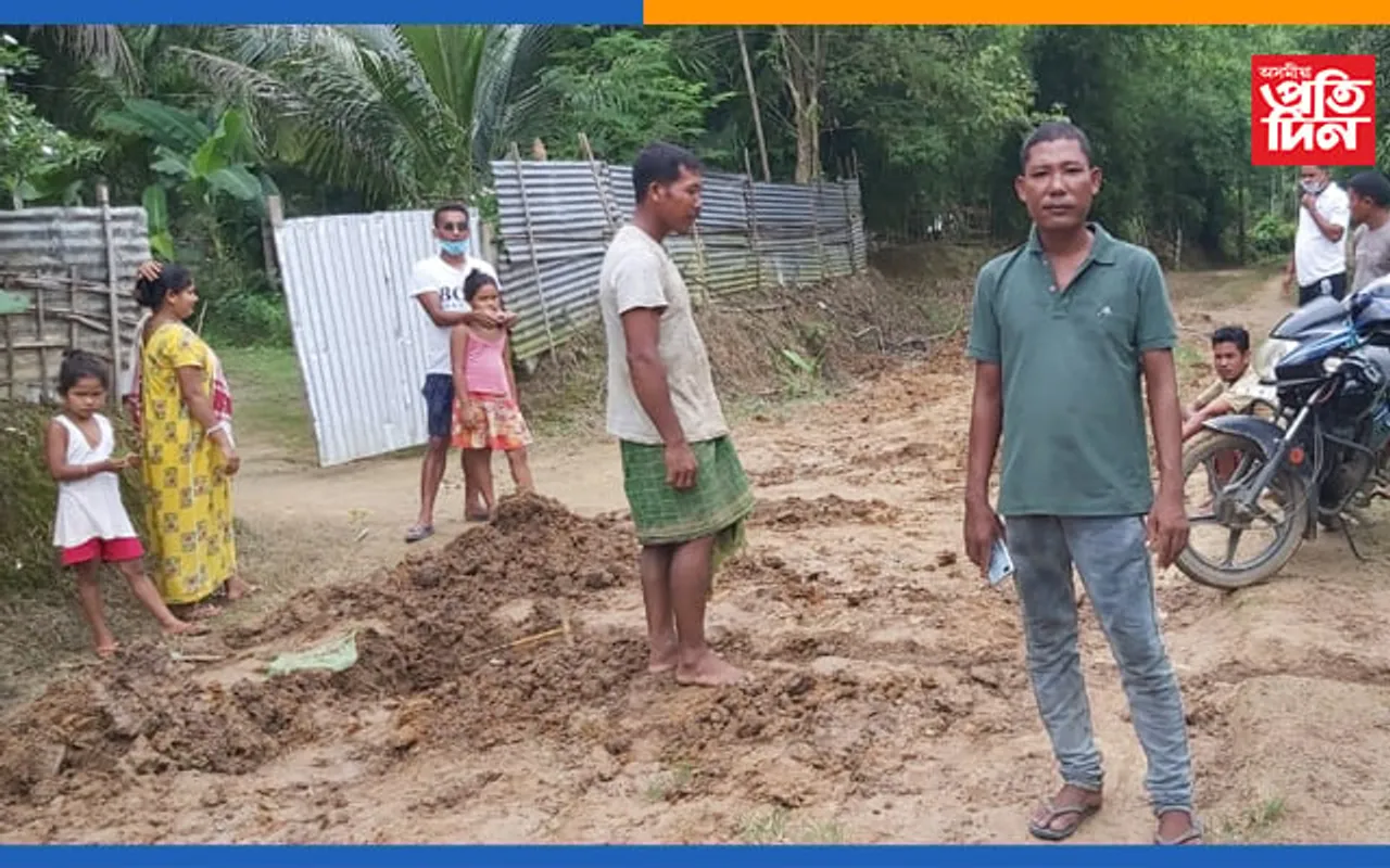 বকোত জনস্বাস্হ্য কাৰিকৰী বিভাগৰ কাম-কাজ বন্ধ কৰিলে প্ৰতিবাদী ৰাইজে…