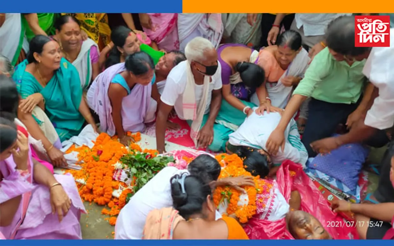 :অশ্ৰুসিক্ত নয়নেৰে চিৰ বিদায় দিলে পথ দুৰ্ঘটনাত মৃত্যু হোৱা অসমীয়া প্ৰতিদিনৰ সংবাদকৰ্মী লক্ষ্য বায়নক…
