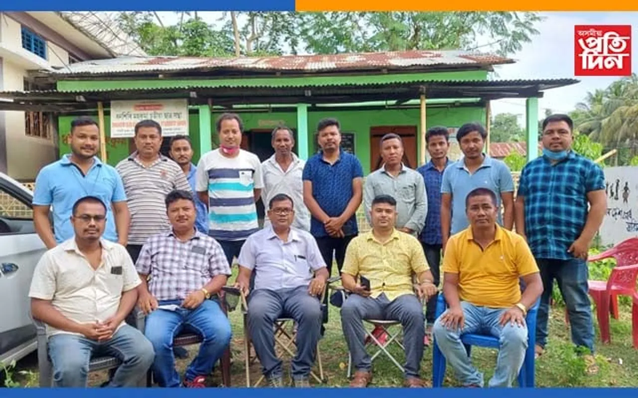 ধনশিৰি জিলা চুতীয়া যুৱ সম্মিলন সমিতিৰ গুৰুত্বপূৰ্ণ বৈঠক সম্পন্ন…
