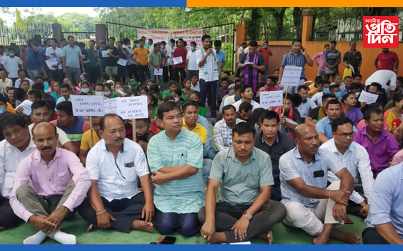 কোকৰাঝাৰৰ এনকাউণ্টাৰক লৈ ওদালগুৰিত এবছুৰ প্ৰতিবাদ…