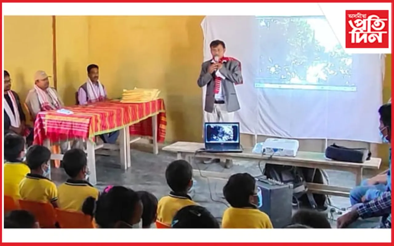ৰঙামাটি মৌজাৰ দুসুঁতিমুখত আৰণ্যকৰ “গঁড়ৰ বিদ্যালয় যাত্ৰা” শীৰ্ষক অনুষ্ঠান…