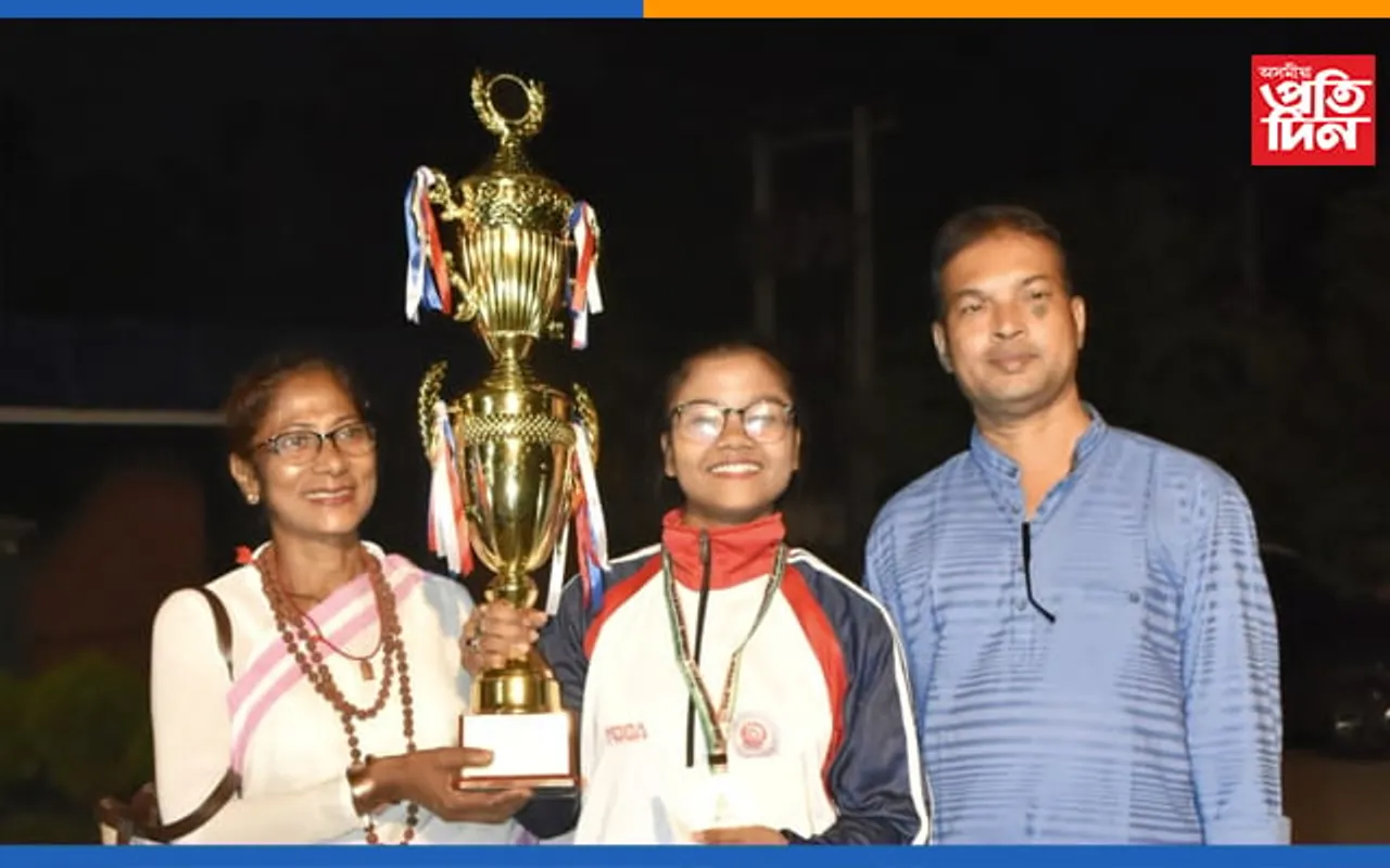 নগাঁৱৰ যুক্তালৈ যোগ সম্ৰাজ্ঞী সন্মান..