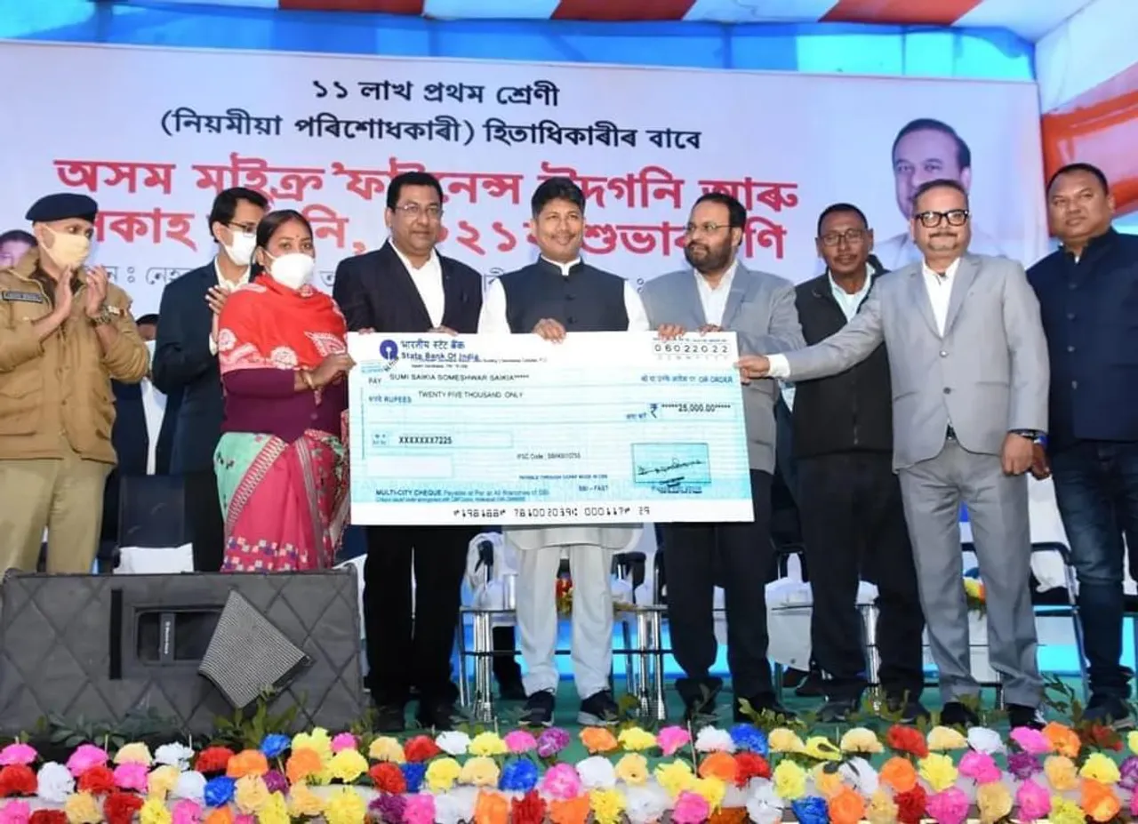 মুখ্যমন্ত্ৰীয়ে যেনেদৰে কথা কয় তেনেদৰে কাম কৰে,  মায়ঙৰ পৰা শিলঘাটলৈকে মথাউৰি হব পকাঃমন্ত্ৰী পীয়ুষ হাজৰিকা…
