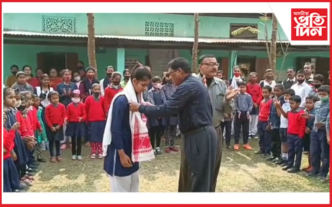 আৰণ্যকৰ ৰচনা প্ৰতিযোগিতাত প্ৰথম স্থান ননৈৰ কাশ্যপী শৰ্মাৰ…