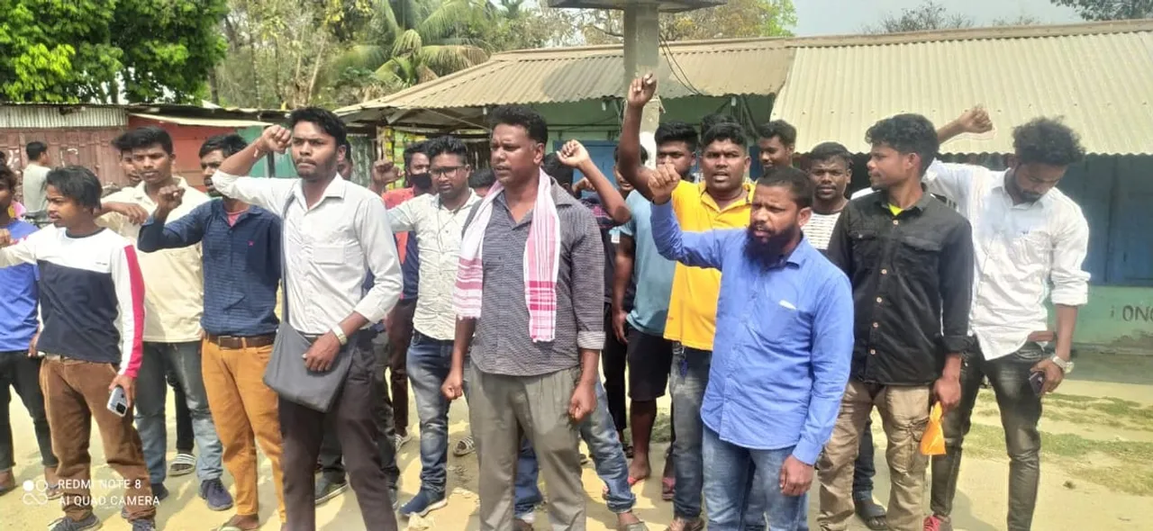 বিজেপিৰ বিৰুদ্ধে আছাৰ প্ৰতিবাদঃ আদিবাসী সকলক চাহ জনগোষ্ঠীৰে বিভাজন ঘটোৱাৰ চক্ৰান্ত…