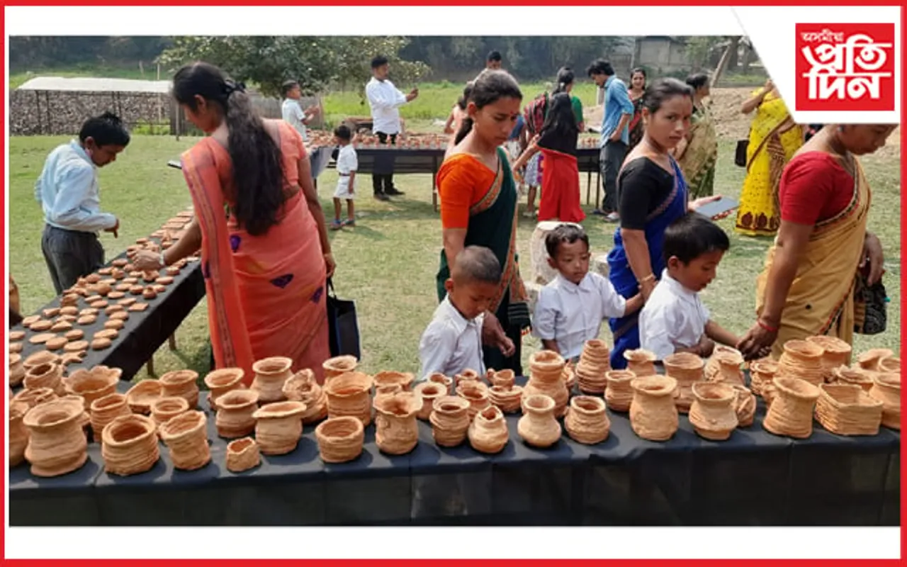 মৃৎশিল্প ‘টেৰাকোটা’ : বোকাখাত জাতীয় বিদ্যালয়ত ৮ দিনীয়া কৰ্মশালাৰ সফল সমাপ্তি…