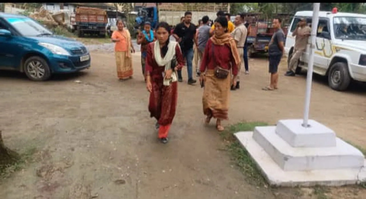মেঘালয় চৰকাৰ -প্ৰশাসনৰ নিদ্ৰা হৰণ কৰিছে দুখন গাঁৱৰ ৰাইজে…