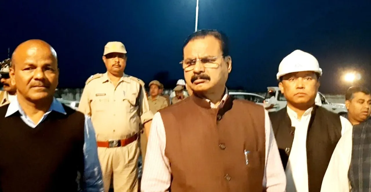 উদ্যোগ  আৰু বাণিজ্য মন্ত্ৰী চন্দ্ৰমোহন পাটোৱাৰীৰ অসম পেট্ৰ কেমিকেলৰ নতুন প্ৰকল্প  পৰিদৰ্শন…