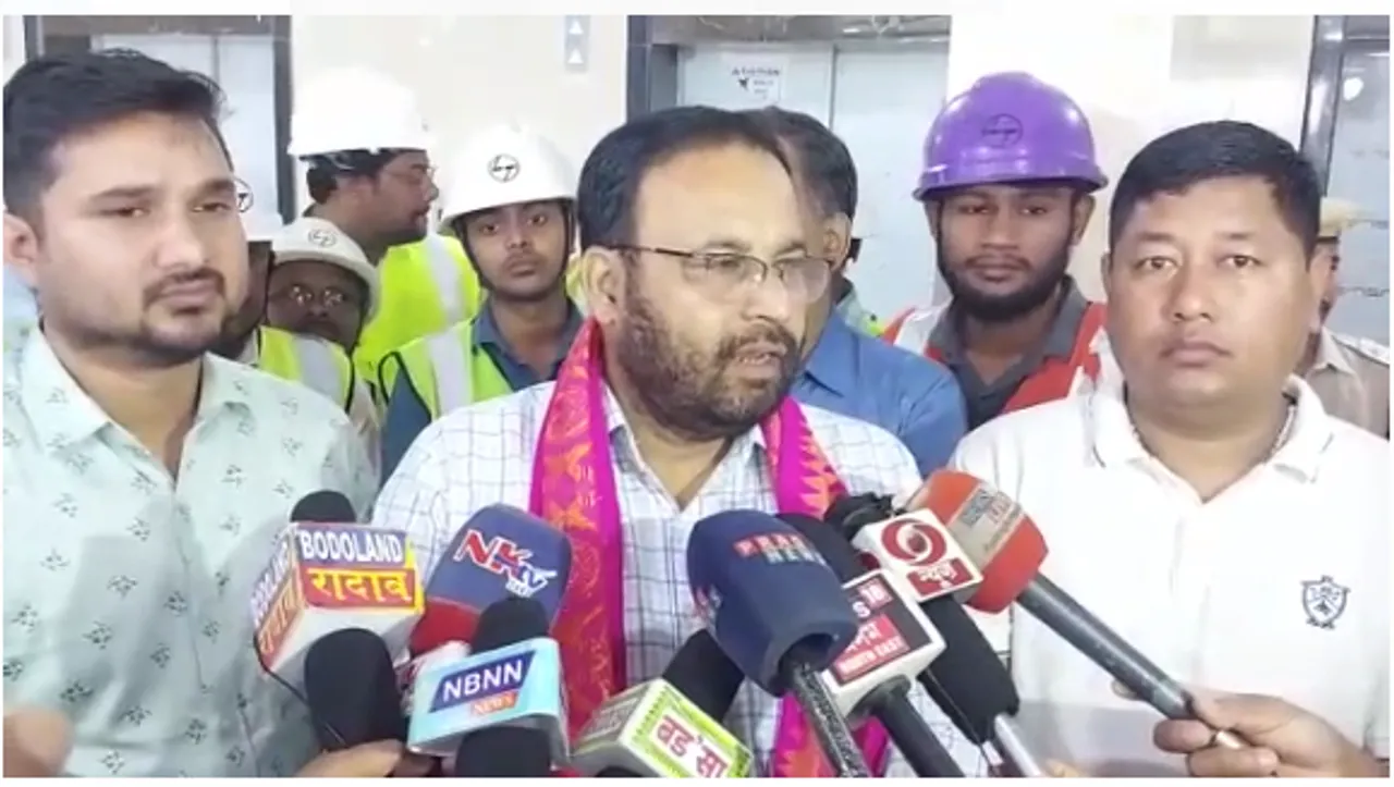 নিৰ্মীয়মান কোকৰাঝাৰ কৰ্কট চিকিৎসালয়ৰ অগ্ৰগতিৰ বুজ  ল’লে মন্ত্ৰী কেশৱ মহন্তই