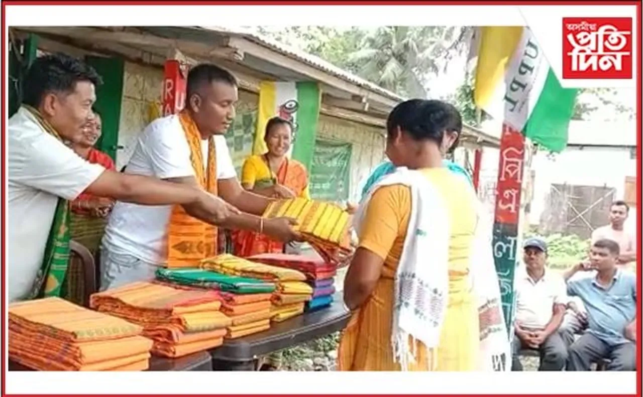 মুছলপুৰত খাম আৰু দখনা বিতৰন বিটিআৰৰ কার্যবাহী সদস্য ৰাকেশ ব্রহ্মৰ…