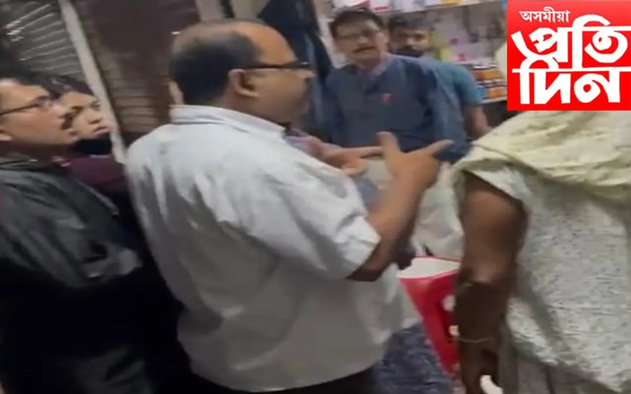 নগাঁৱৰ বৰবজাৰত মাটি-গৃহ দখলক লৈ উত্তেজনা