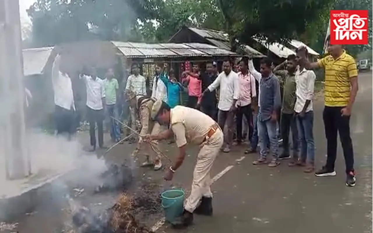ডলু চাহ বাগিচাৰ উচ্ছেদৰ বিৰোধিতাৰে তীব্ৰ প্ৰতিবাদ…