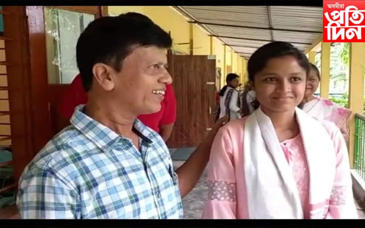 বাক  আৰু শ্ৰৱণ শক্তিহীন এগৰাকী ছাত্ৰী, মেট্ৰিকত সুখ্যাতিৰে উত্তীৰ্ণ হ’ল পৰি বেগম…