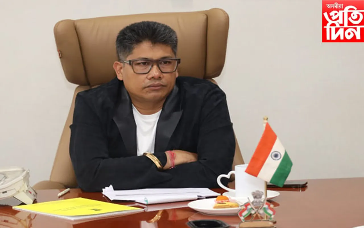 মঙলদৈৰ বান পৰিস্থিতি পৰিদৰ্শন মন্ত্ৰী পিযুষ হাজৰিকাৰ, উপায়ুক্তক দিলে নিৰ্দেশ…
