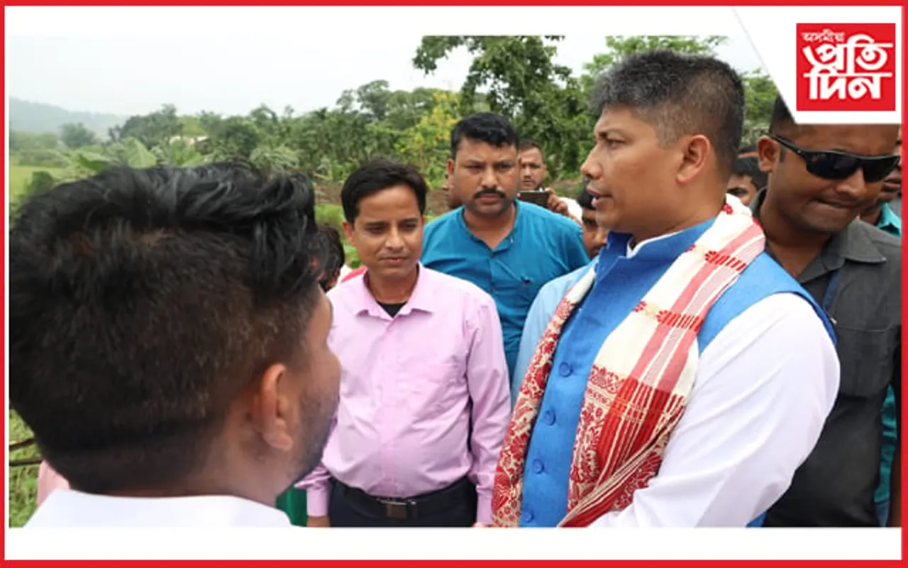 শোণিতপুৰত কেবিনেট বৈঠক, তাৰ পূৰ্বে যাত্ৰা পথত বিভিন্ন ঠাই পৰিদৰ্শন মন্ত্ৰী পিযুষ হাজৰিকাৰ…