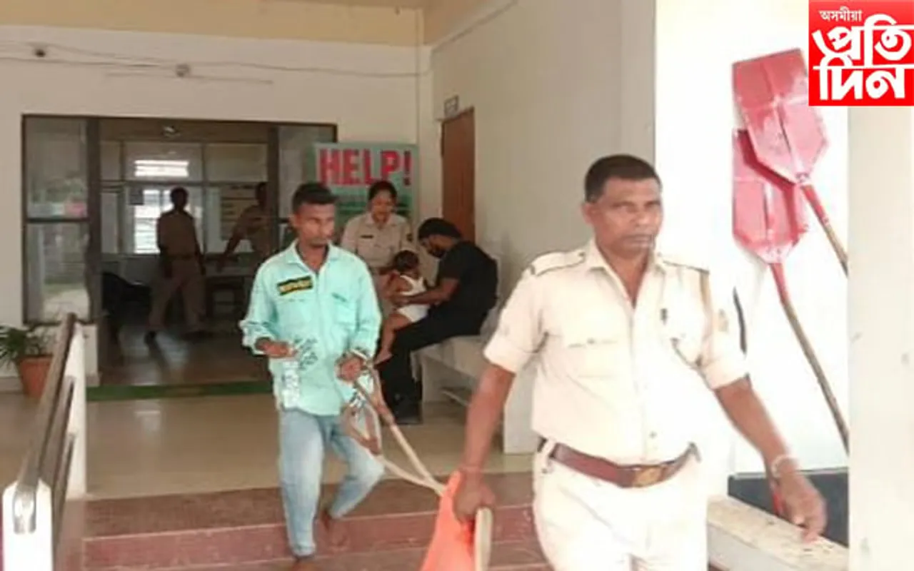 শিশু বলাৎকাৰ কৰাৰ অভিযোগত গ্ৰেপ্তাৰ প্ৰৱীণ…