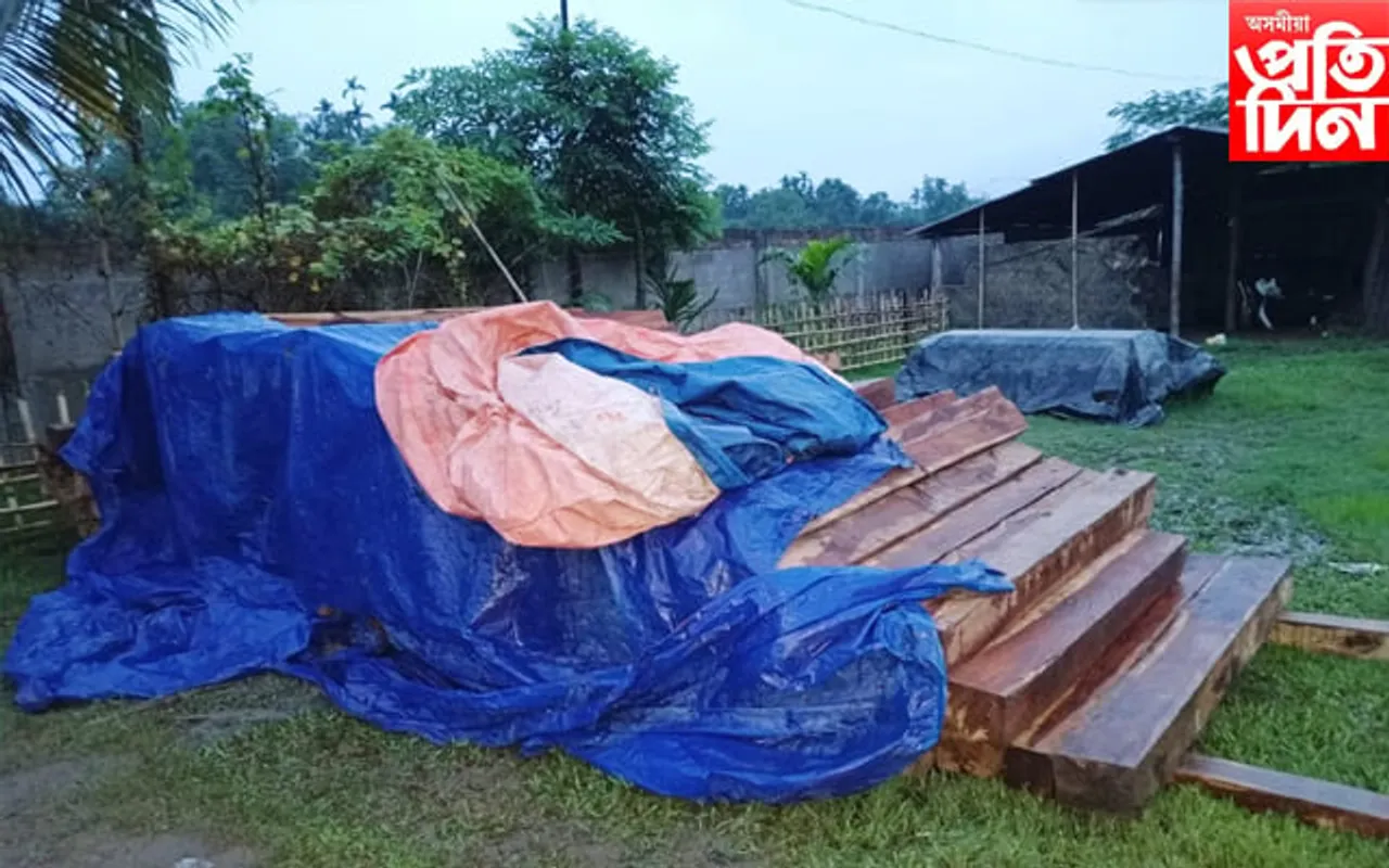 কাছাৰৰ ভাগাবাজাৰত তিনি লাখ টকাৰ চোৰাং কাঠ জব্দ…