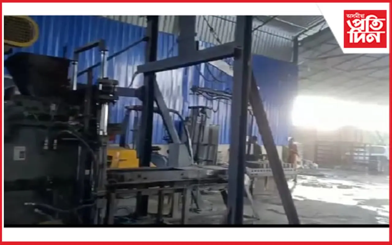 গোলাঘাটত ব্লক নিৰ্মাণ কাৰখানাত অঘটন, মেছিনত সোমাই  বিছিন্ন হ’ল শ্ৰমিকৰ হাত…