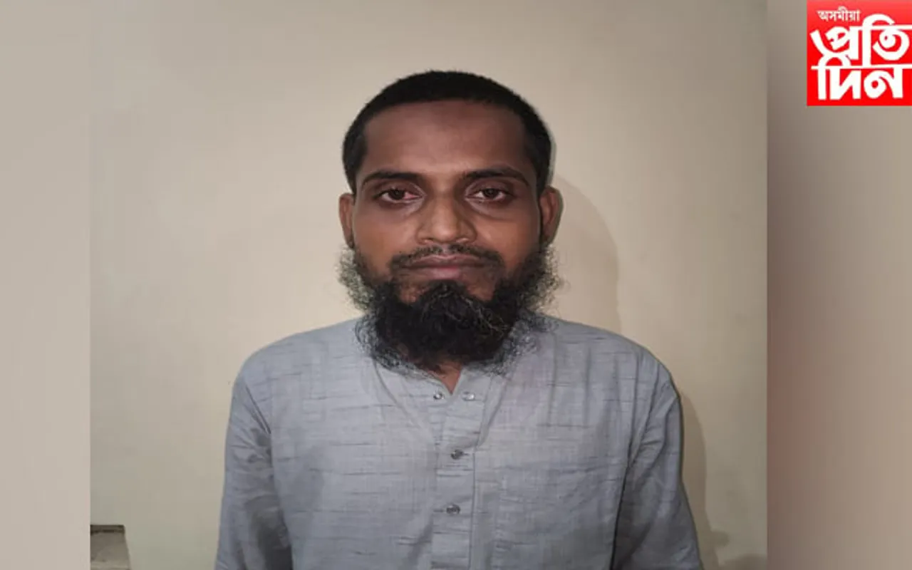 জেহাদীৰ সৈতে জড়িত থকাৰ অভিযোগত পুনৰ এজনক গ্ৰেপ্তাৰ…