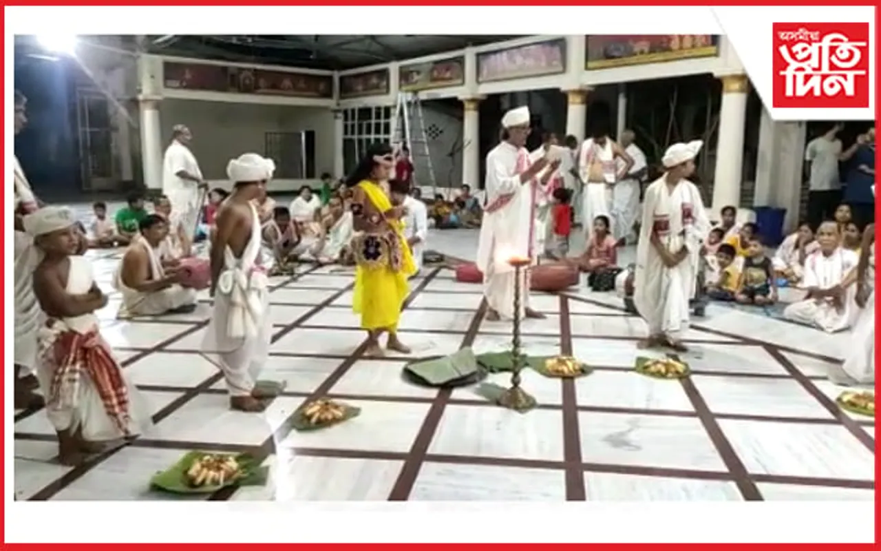 ‘শ্যাম ৰায় বৃন্দাবনে চলি যায়’: বটদ্ৰৱা থানৰ নাটঘৰ যেন হৈ পৰিল বৃন্দাবন…