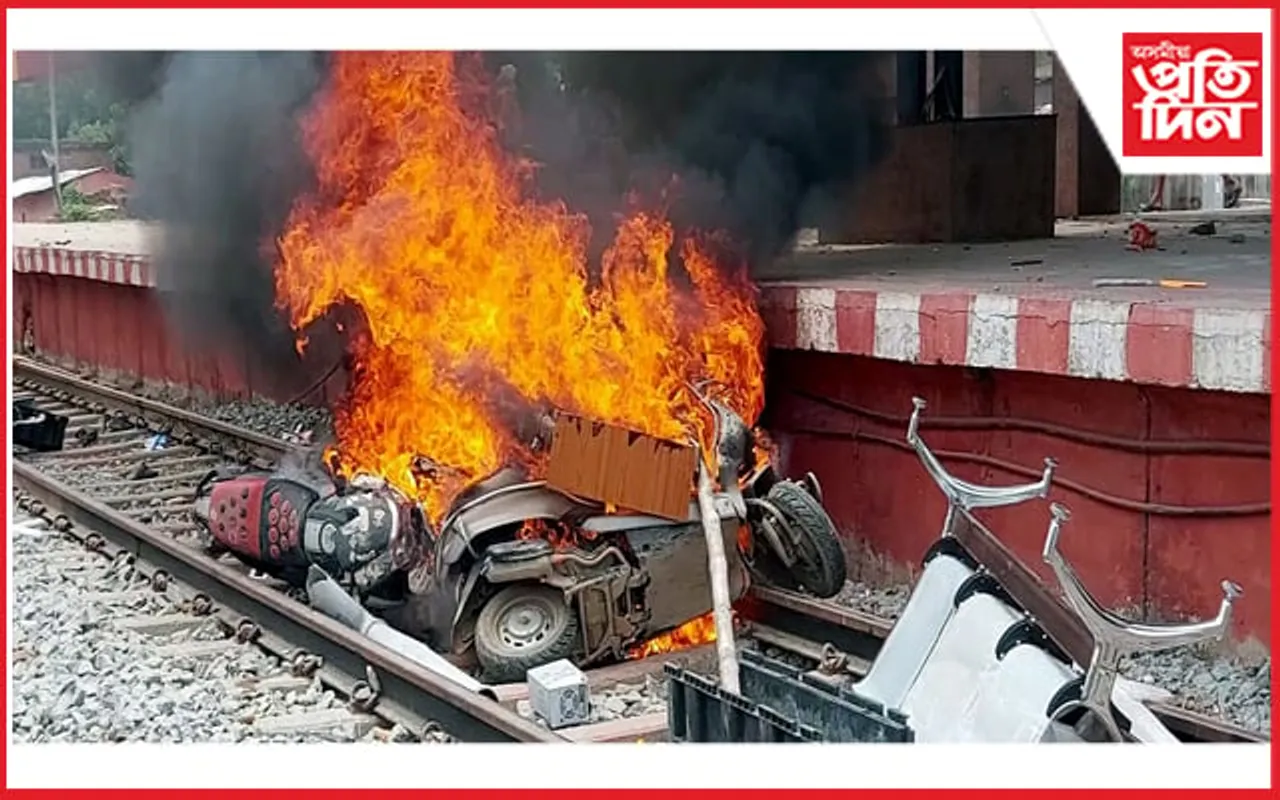 এতিয়াও শাম কটা নাই কেন্দ্ৰৰ অগ্নিপথ আচনিৰ বিৰোধিতাৰ পাৰ্শ্বক্ৰিয়াৰ…  