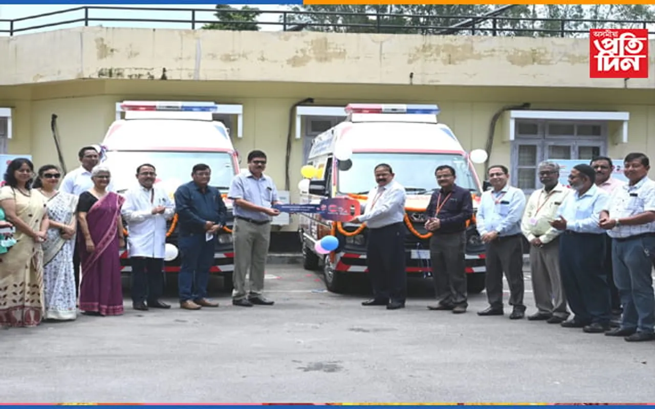 বঙাইগাঁও শোধনাগাৰে বৰপেটা জিলালৈ আগবঢ়ালে ২ খন এম্বুলেন্স আৰু স্বাস্থ্য সেৱাৰ সঁজুলি…