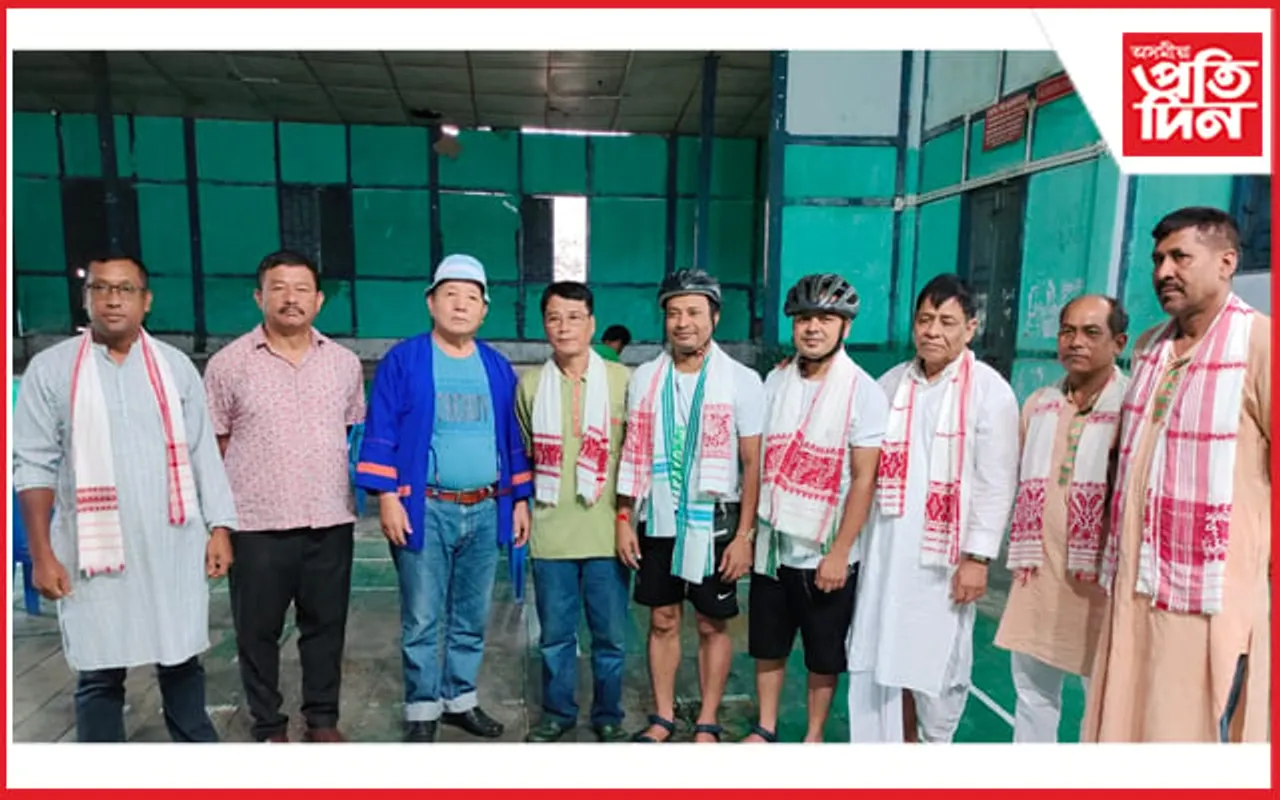 অৰুণাচল প্ৰদেশৰ পাছিঘাট চহৰৰ পৰা অসমৰ দুই যুৱকৰ গুৱাহাটীলৈ চাইকেল যাত্ৰা…