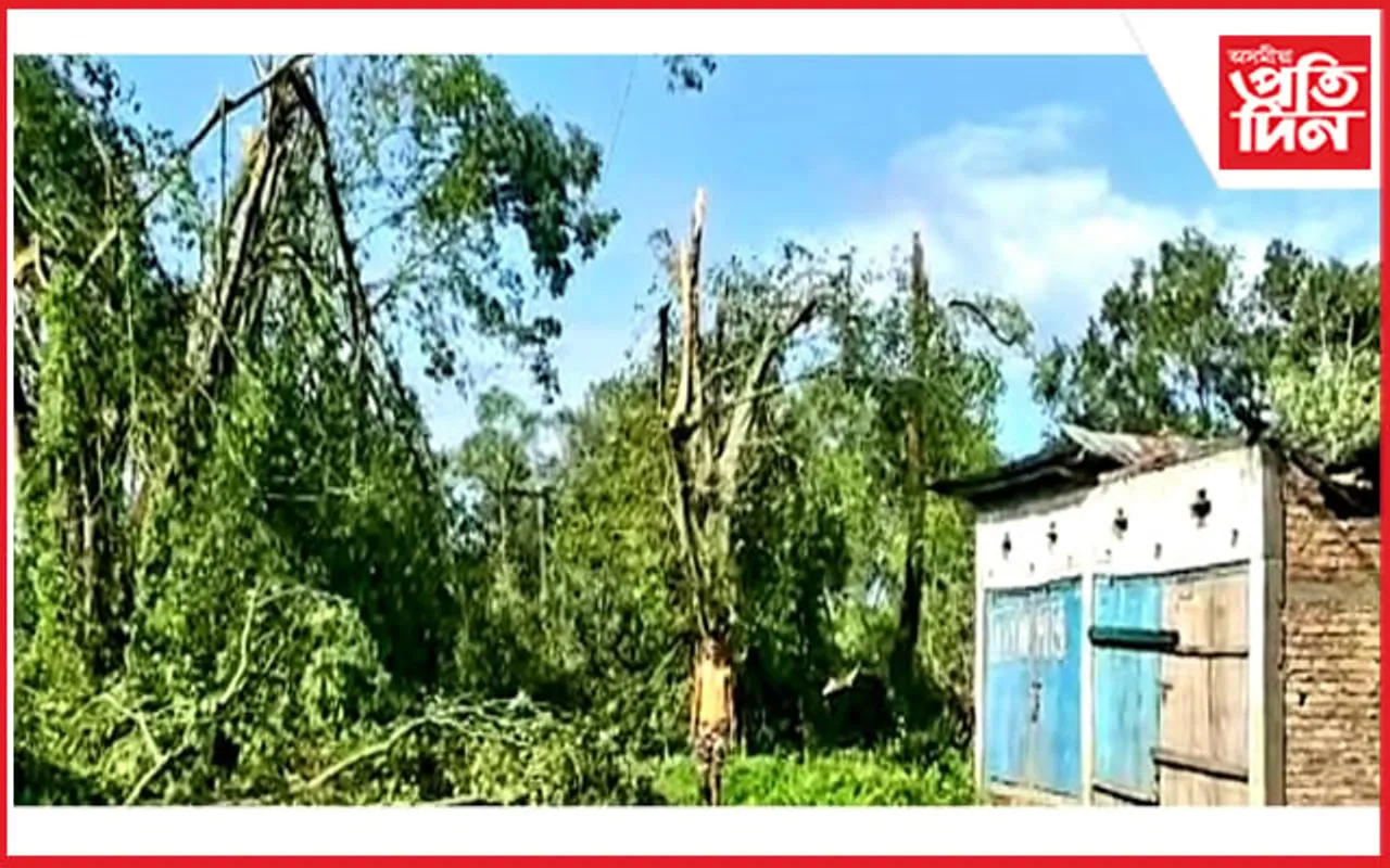 ঢকুৱাখনাত ধুমুহাৰ তাণ্ডৱ, ঢকুৱাখনা-ডিব্ৰুগড় সংযোগী পথ বন্ধ…